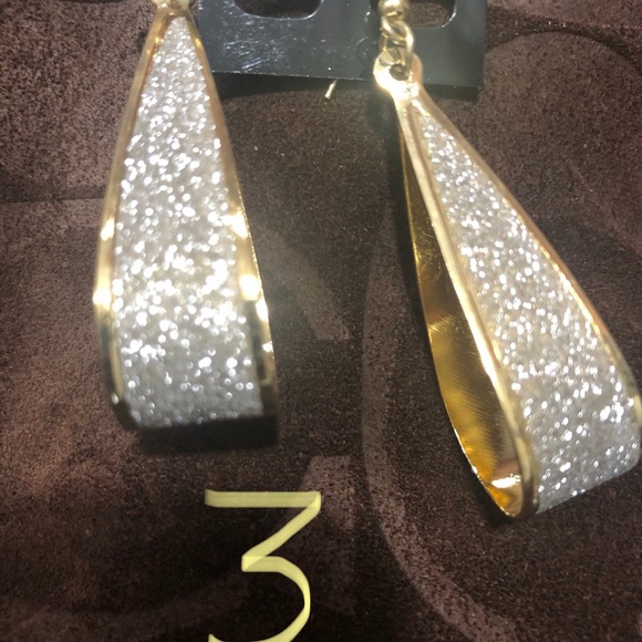 Statement earrings - Picture 13 of 13